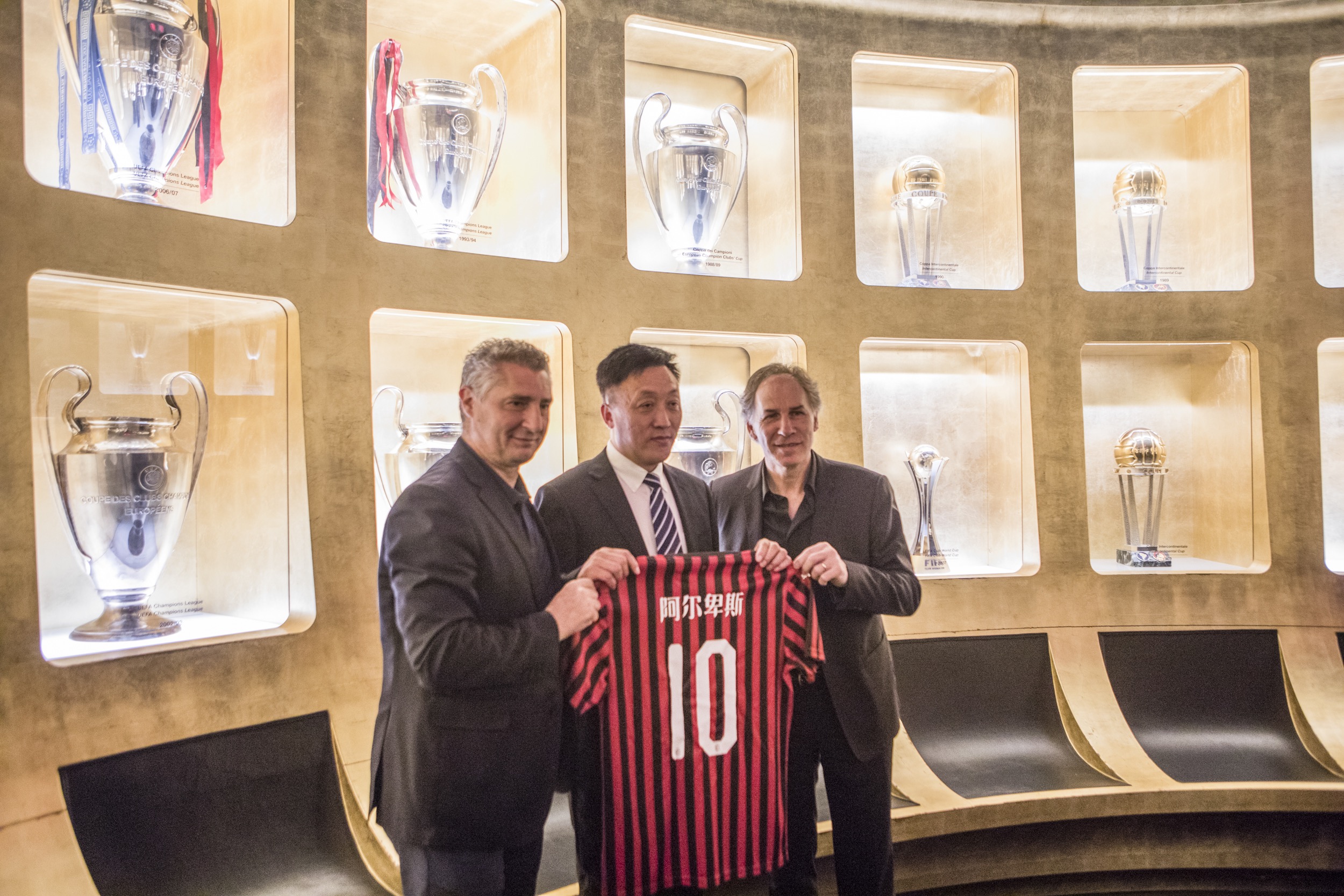 忍不了了！AL经理强势回应Bin赛后言论，韩网热议Bin不尊重对手