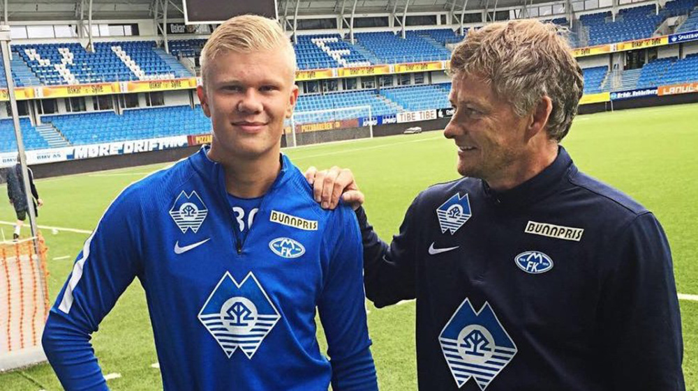 中国队的叹息之墙！李昊逆天扑救集锦，我们有自己的诺伊尔！