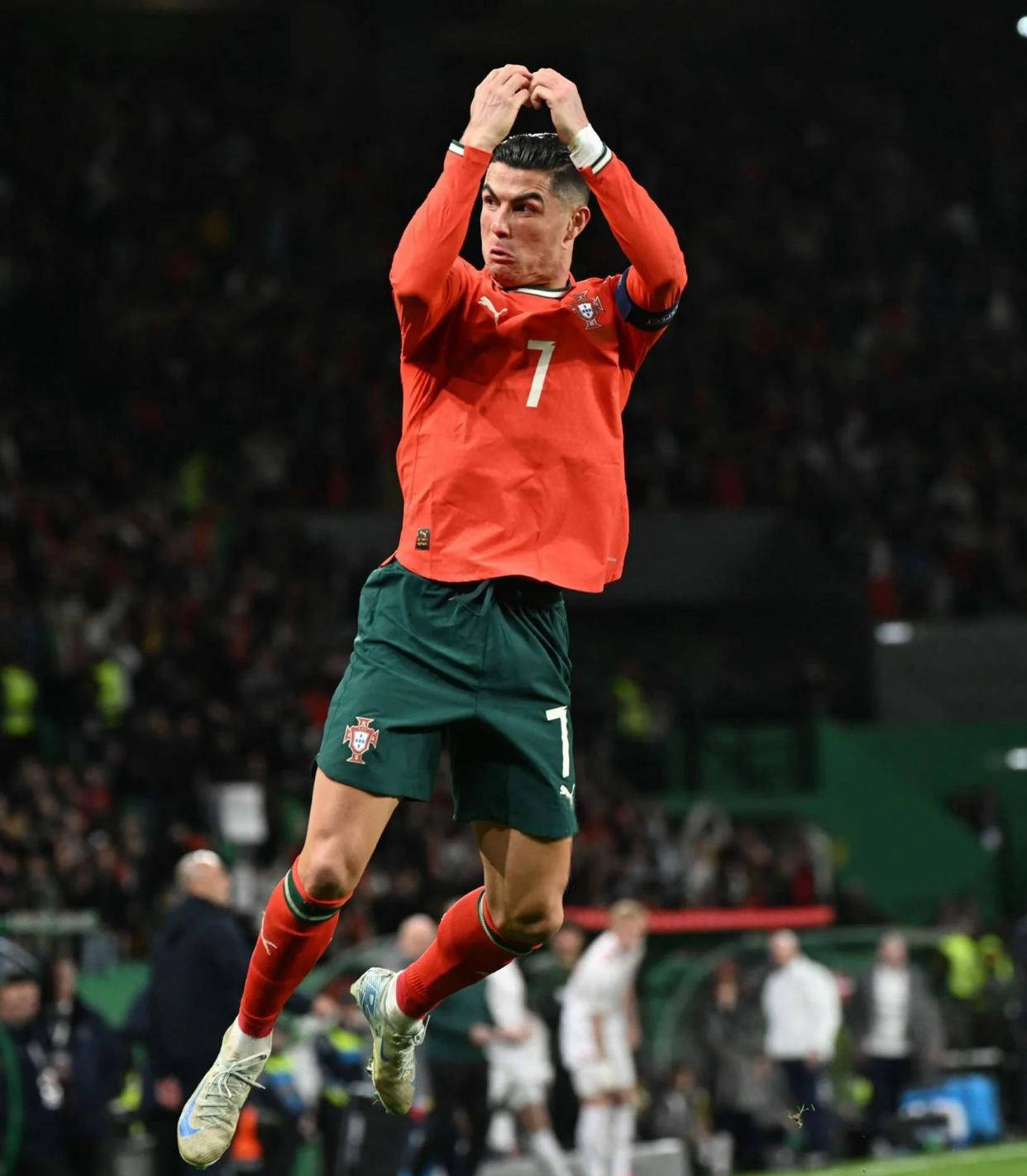 闯关对战零烦恼 山海剑途抽卡修仙乐不停