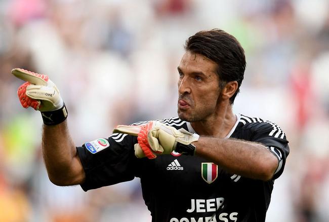 西甲最新积分战报：巴萨8连胜，黄潜升第3，塞尔塔轰4球